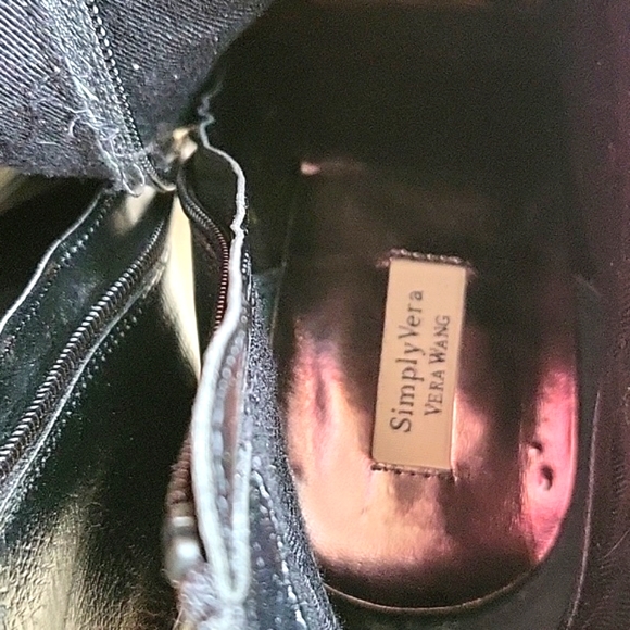 SUPER SEXY Vera Wang Black Ankle Stiletto Boots! 9 - Picture 13 of 15
